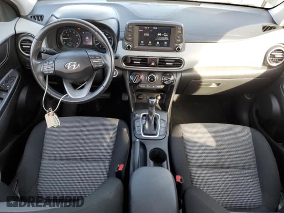 ✅ 2018 Hyundai Kona SEL • VIN: KM8K22AA6JU159598 • Лот: 80853083. Опубликован ранее на Copart с пробегом 100 067 миль. Бесплатный доступ к архиву аукционных продаж из США и подробный отчёт об истории автомобиля на DreamBid. Изображение 8.