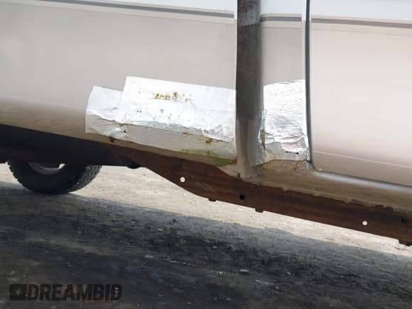 ✅ 1998 Ford F-150 • VIN: 1FTDF18W5WNA08315 • Лот: 43138069. Опубликован ранее на IAAI с пробегом 110 560 миль. Бесплатный доступ к архиву аукционных продаж из США и подробный отчёт об истории автомобиля на DreamBid. Изображение 6.