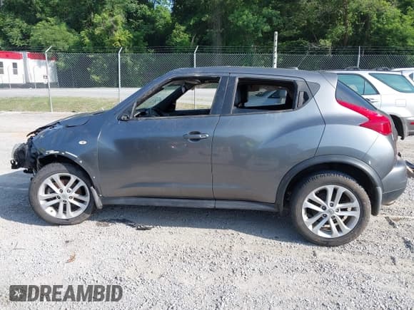 ✅ 2011 Nissan Juke SV • VIN: JN8AF5MRXBT022389 • Лот: 42508215. Опубликован ранее на IAAI с пробегом 166 866 миль. Бесплатный доступ к архиву аукционных продаж из США и подробный отчёт об истории автомобиля на DreamBid. Изображение 14.