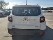 ✅ 2015 Jeep Renegade Sport • VIN: ZACCJBAT0FPC16979 • Lot: 71081015. Wystawiony na Copart z przebiegiem 168 775 mil. Bezpłatny archiwum sprzedaży aukcyjnych z USA i szczegółowy raport historii pojazdu na DreamBid. Zdjęcie 6.