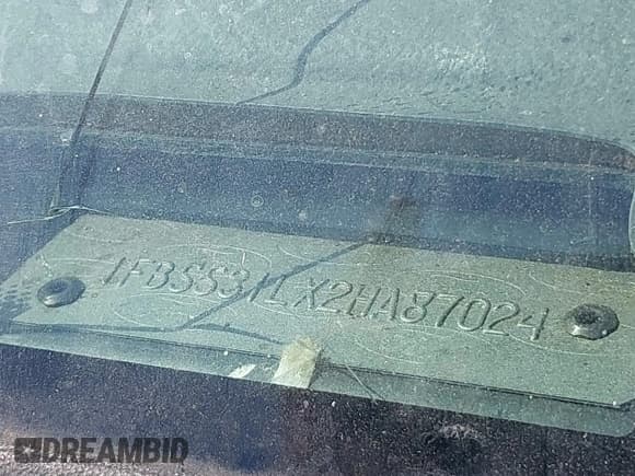 ✅ 2002 Ford Econoline Passenger XL • VIN: 1FBSS31LX2HA87024 • Лот: 42039916. Опубликован ранее на IAAI с пробегом 137 654 миль. Бесплатный доступ к архиву аукционных продаж из США и подробный отчёт об истории автомобиля на DreamBid. Изображение 18.