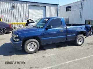 2002 Chevrolet Silverado 1500 z VIN 1GCEC14W32Z237503, wystawiony jako Copart lot #56598585 z przebiegiem 128 854 mil mil oraz Szkoda całkowita • Salvage title. Historia ofert i sprzedaży dostępna na DreamBid. Obrazek 1.
