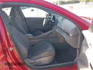 2021 Hyundai Elantra SE with VIN KMHLL4AGXMU134998, listed as a IAAI auction lot 43416891 with 84,982 mi miles and . Bid and sale history available at DreamBid. Image 5.