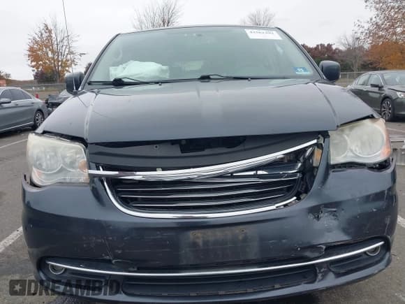 ✅ 2014 Chrysler Town & Country Touring • VIN: 2C4RC1BG3ER195765 • Лот: 43561392. Опубликован ранее на IAAI с пробегом 144 618 миль. Бесплатный доступ к архиву аукционных продаж из США и подробный отчёт об истории автомобиля на DreamBid. Изображение 6.