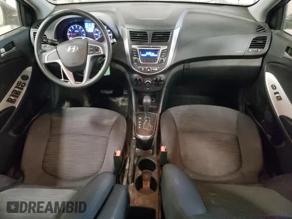 ✅ 2017 Hyundai Accent SE • VIN: KMHCT5AE8HU325412 • Лот: 77629754. Опубликован ранее на Copart с пробегом 125 589 миль. Бесплатный доступ к архиву аукционных продаж из США и подробный отчёт об истории автомобиля на DreamBid. Изображение 8.