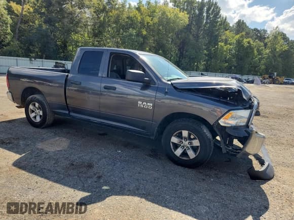 ✅ 2018 Ram 1500 Tradesman • VIN: 1C6RR6FG3JS210982 • Lot: 83967415. Wystawiony na Copart z przebiegiem 162 720 mil. Bezpłatny archiwum sprzedaży aukcyjnych z USA i szczegółowy raport historii pojazdu na DreamBid. Zdjęcie 4.