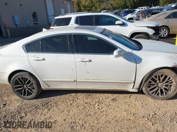 ✅ 2012 Acura TL Technology • VIN: 19UUA8F58CA039869 • Lot: 43488916. Listed on IAAI with 172,056 mi. Free auction sales archive from the USA and detailed vehicle history report at DreamBid. Image 12.