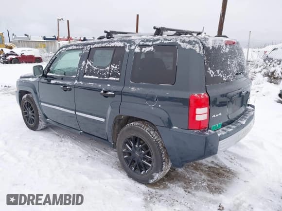 ✅ 2008 Jeep Patriot Limited • VIN: 1J8FF48W78D649087 • Lot: 43618228. Wystawiony na IAAI z przebiegiem 89 406 mil. Bezpłatny archiwum sprzedaży aukcyjnych z USA i szczegółowy raport historii pojazdu na DreamBid. Zdjęcie 3.