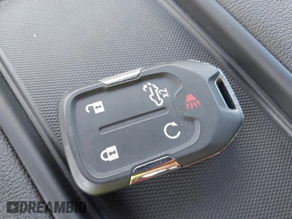 ✅ 2021 Chevrolet Silverado 1500 RST • VIN: 1GCUYEED2MZ282579 • Lot: 42703358. Listed on IAAI with 3,991 mi. Free auction sales archive from the USA and detailed vehicle history report at DreamBid. Image 11.