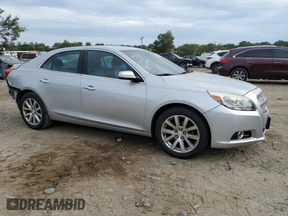 ✅ 2013 Chevrolet Malibu LTZ • VIN: 1G11H5SA4DF286656 • Lot: 80499245. Wystawiony na Copart z przebiegiem 140 978 mil. Bezpłatny archiwum sprzedaży aukcyjnych z USA i szczegółowy raport historii pojazdu na DreamBid. Zdjęcie 4.