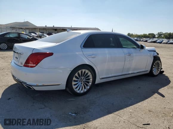 ✅ 2018 Genesis G90 Premium • VIN: KMHG34JA6JU039685 • Лот: 81398515. Опубликован ранее на Copart с пробегом 107 060 миль. Бесплатный доступ к архиву аукционных продаж из США и подробный отчёт об истории автомобиля на DreamBid. Изображение 3.