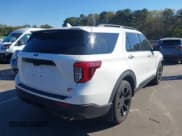 ✅ 2023 Ford Explorer ST • VIN: 1FM5K8GC8PGA61642 • Lot: 43557345. Wystawiony na IAAI z przebiegiem 11 689 mil. Bezpłatny archiwum sprzedaży aukcyjnych z USA i szczegółowy raport historii pojazdu na DreamBid. Zdjęcie 4.
