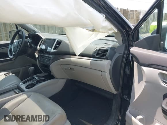 ✅ 2017 Honda Pilot EX-L • VIN: 5FNYF5H50HB018073 • Lot: 42417778. Listed on IAAI with 60,784 mi. Free auction sales archive from the USA and detailed vehicle history report at DreamBid. Image 5.