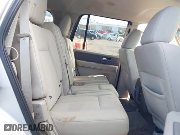 ✅ 2013 Ford Expedition XLT • VIN: 1FMJU1J55DEF14746 • Lot: 42510748. Listed on IAAI with 152,724 mi. Free auction sales archive from the USA and detailed vehicle history report at DreamBid. Image 8.