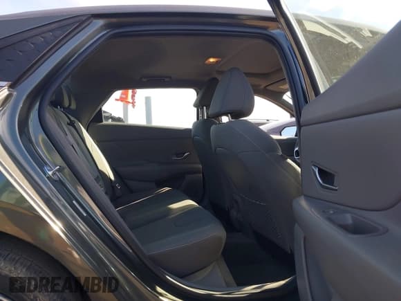 ✅ 2025 Hyundai Elantra SEL Convenience • VIN: KMHLS4DG2SU019985 • Лот: 43802357. Опубликован ранее на IAAI с пробегом 8 733 миль. Бесплатный доступ к архиву аукционных продаж из США и подробный отчёт об истории автомобиля на DreamBid. Изображение 8.