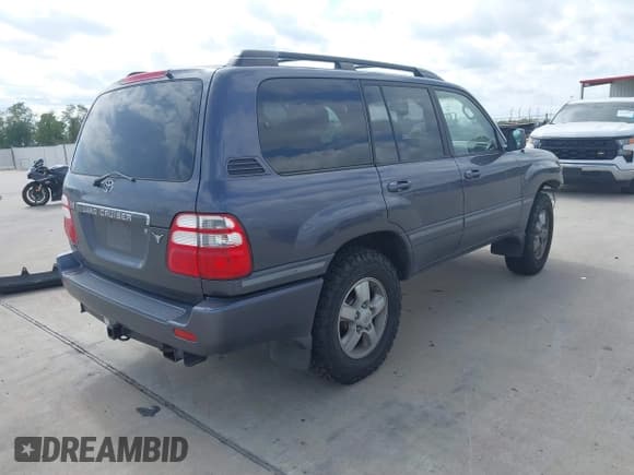 ✅ 2005 Toyota Land Cruiser • VIN: JTEHT05J552070760 • Lot: 43474548. Wystawiony na IAAI z przebiegiem 233 833 mil. Bezpłatny archiwum sprzedaży aukcyjnych z USA i szczegółowy raport historii pojazdu na DreamBid. Zdjęcie 4.
