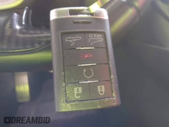 2014 Chevrolet Corvette Z51 3LT z VIN 1G1YM3D76E5135289, wystawiony jako IAAI lot #42313816 z przebiegiem Nie podano mil oraz . Historia ofert i sprzedaży dostępna na DreamBid. Obrazek 11.