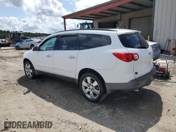 ✅ 2010 Chevrolet Traverse LTZ • VIN: 1GNLRHED7AS132800 • Lot: 70007394. Wystawiony na Copart z przebiegiem 148 197 mil. Bezpłatny archiwum sprzedaży aukcyjnych z USA i szczegółowy raport historii pojazdu na DreamBid. Zdjęcie 2.
