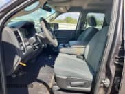 ✅ 2018 Ram 1500 Tradesman • VIN: 1C6RR6FG3JS210982 • Lot: 83967415. Wystawiony na Copart z przebiegiem 162 720 mil. Bezpłatny archiwum sprzedaży aukcyjnych z USA i szczegółowy raport historii pojazdu na DreamBid. Zdjęcie 7.