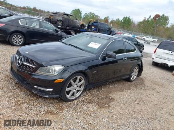 ✅ 2012 Mercedes-Benz C 350 • VIN: WDDGJ5HBXCF850515 • Lot: 43770807. Listed on IAAI with 135,282 mi. Free auction sales archive from the USA and detailed vehicle history report at DreamBid. Image 2.