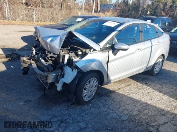 ✅ 2015 Ford Fiesta S • VIN: 3FADP4AJ6FM222808 • Lot: 43751163. Listed on IAAI with 89,330 mi. Free auction sales archive from the USA and detailed vehicle history report at DreamBid. Image 2.