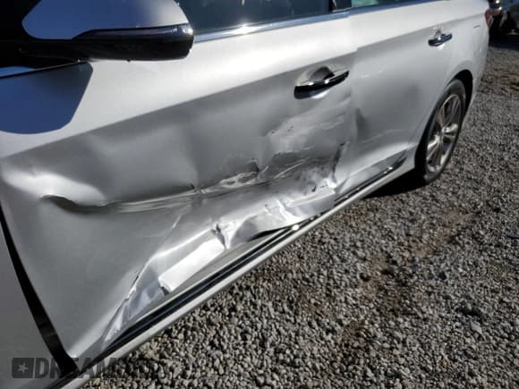 ✅ 2018 Hyundai Sonata Limited • VIN: 5NPE34AF8JH687322 • Lot: 64981152. Listed on Copart with 57,808 mi. Free auction sales archive from the USA and detailed vehicle history report at DreamBid. Image 9.