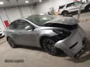 ✅ 2024 Tesla Model Y Performance • VIN: 7SAYGDEF1RF153247 • Lot: 42146823. Wystawiony na IAAI z przebiegiem 8 304 mil. Bezpłatny archiwum sprzedaży aukcyjnych z USA i szczegółowy raport historii pojazdu na DreamBid. Zdjęcie 12.