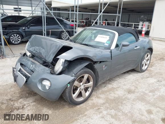 ✅ 2008 Pontiac Solstice • VIN: 1G2MB35B28Y107706 • Lot: 42405635. Wystawiony na IAAI z przebiegiem 158 604 mil. Bezpłatny archiwum sprzedaży aukcyjnych z USA i szczegółowy raport historii pojazdu na DreamBid. Zdjęcie 2.