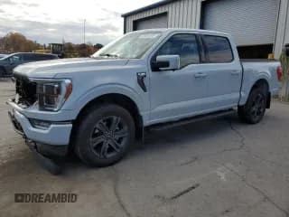 ✅ 2023 Ford F-150 Lariat • VIN: 1FTFW1E83PKF03436 • Lot: 82604295. Wystawiony na Copart z przebiegiem 34 158 mil. Bezpłatny archiwum sprzedaży aukcyjnych z USA i szczegółowy raport historii pojazdu na DreamBid. Zdjęcie 1.