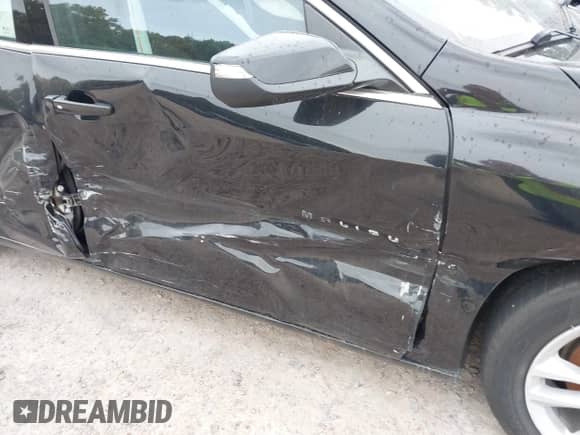 2018 Chevrolet Malibu LT с VIN 1G1ZD5ST7JF188099, выставлен на аукционе IAAI как лот 43335471 с пробегом 7 705 миль миль и . История ставок и продаж доступна на DreamBid. Изображение 6.