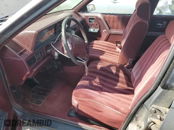 ✅ 1993 Oldsmobile Cutlass Ciera S • VIN: 1G3AG55N2P6426314 • Lot: 66224635. Wystawiony na Copart z przebiegiem 153 205 mil. Bezpłatny archiwum sprzedaży aukcyjnych z USA i szczegółowy raport historii pojazdu na DreamBid. Zdjęcie 7.