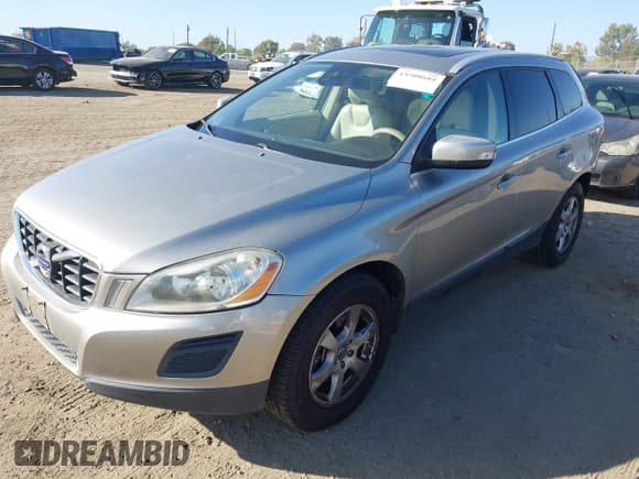 ✅ 2012 Volvo XC60 PZEV • VIN: YV4940DL6C2283400 • Lot: 43508684. Wystawiony na IAAI z przebiegiem 81 025 mil. Bezpłatny archiwum sprzedaży aukcyjnych z USA i szczegółowy raport historii pojazdu na DreamBid. Zdjęcie 2.