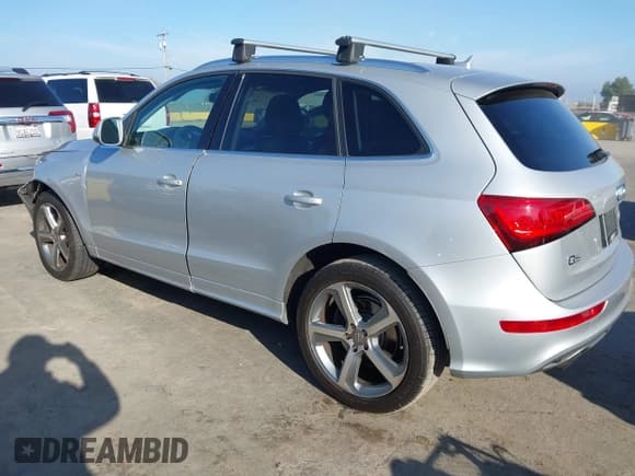 ✅ 2014 Audi Q5 Premium Plus • VIN: WA1DGAFP7EA051028 • Lot: 43818985. Listed on IAAI with 100,866 mi. Free auction sales archive from the USA and detailed vehicle history report at DreamBid. Image 3.