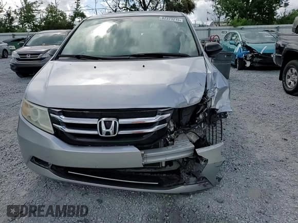 ✅ 2015 Honda Odyssey LX • VIN: 5FNRL5H22FB025431 • Lot: 82373215. Listed on Copart with 112,487 mi. Free auction sales archive from the USA and detailed vehicle history report at DreamBid. Image 14.