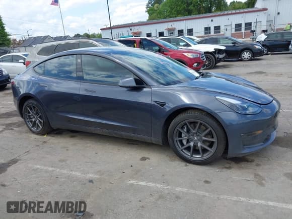 ✅ 2022 Tesla Model 3 Long Range • VIN: 5YJ3E1EB4NF175634 • Lot: 42021674. Wystawiony na IAAI z przebiegiem 39 475 mil. Bezpłatny archiwum sprzedaży aukcyjnych z USA i szczegółowy raport historii pojazdu na DreamBid. Zdjęcie 13.