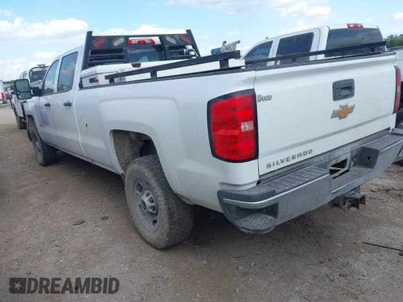 ✅ 2018 Chevrolet Silverado 2500HD Work Truck • VIN: 1GC1CUEG5JF229474 • Лот: 43252195. Опубликован ранее на IAAI с пробегом 191 829 миль. Бесплатный доступ к архиву аукционных продаж из США и подробный отчёт об истории автомобиля на DreamBid. Изображение 3.