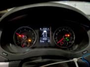 ✅ 2013 Volkswagen Jetta Hybrid • VIN: 3VW637AJXDM297084 • Lot: 93389015. Wystawiony na Copart z przebiegiem 93 786 mil. Bezpłatny archiwum sprzedaży aukcyjnych z USA i szczegółowy raport historii pojazdu na DreamBid. Zdjęcie 9.