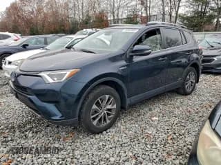 ✅ 2018 Toyota RAV4 Hybrid XLE • VIN: JTMRJREV7JD254876 • Лот: 93463095. Опубликован ранее на Copart с пробегом 67 507 миль. Бесплатный доступ к архиву аукционных продаж из США и подробный отчёт об истории автомобиля на DreamBid. Изображение 1.