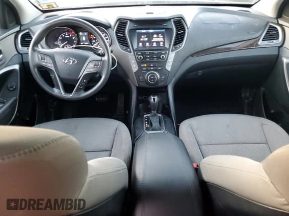 ✅ 2017 Hyundai Santa Fe 2.4L • VIN: 5NMZUDLB9HH016404 • Lot: 86643515. Listed on Copart with 73,795 mi. Free auction sales archive from the USA and detailed vehicle history report at DreamBid. Image 8.