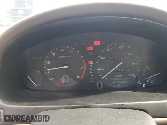 ✅ 1997 Honda Accord EX • VIN: 1HGCE189XVA001554 • Lot: 71355014. Listed on Copart with 217,696 mi. Free auction sales archive from the USA and detailed vehicle history report at DreamBid. Image 9.