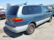 ✅ 2000 Toyota Sienna CE • VIN: 4T3GF19C3YU268662 • Lot: 42349111. Listed on IAAI with 281,239 mi. Free auction sales archive from the USA and detailed vehicle history report at DreamBid. Image 4.