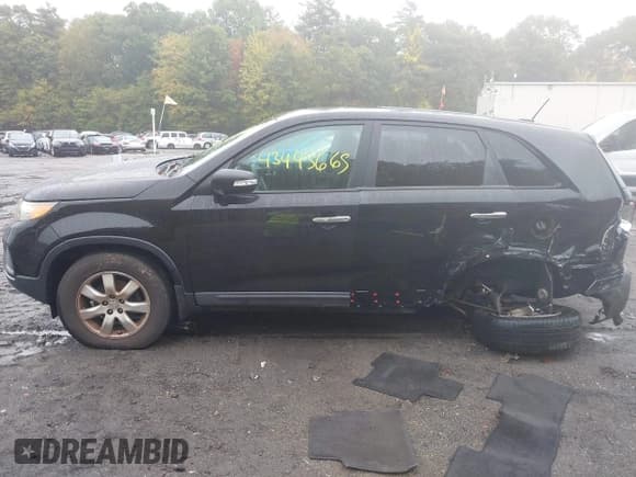 ✅ 2011 Kia Sorento LX • VIN: 5XYKT3A14BG096124 • Lot: 43445665. Wystawiony na IAAI z przebiegiem 156 420 mil. Bezpłatny archiwum sprzedaży aukcyjnych z USA i szczegółowy raport historii pojazdu na DreamBid. Zdjęcie 14.