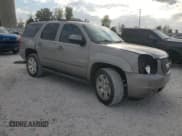 ✅ 2009 GMC Yukon SLT 4SA • VIN: 1GKFK33089R183940 • Lot: 82261835. Listed on Copart with 196,844 mi. Free auction sales archive from the USA and detailed vehicle history report at DreamBid. Image 4.