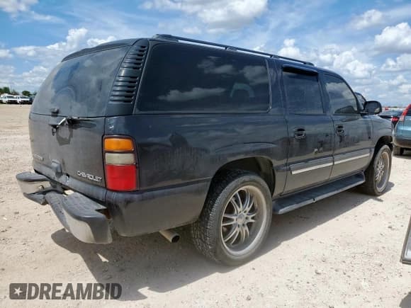 ✅ 2005 Chevrolet Suburban LT • VIN: 3GNEC16Z95G257855 • Лот: 61812335. Опубликован ранее на Copart с пробегом 188 511 миль. Бесплатный доступ к архиву аукционных продаж из США и подробный отчёт об истории автомобиля на DreamBid. Изображение 3.