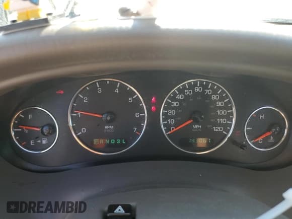 ✅ 2004 Chrysler Concorde LXi • VIN: 2C3HD36M84H659971 • Лот: 71390124. Опубликован ранее на Copart с пробегом 143 061 миль. Бесплатный доступ к архиву аукционных продаж из США и подробный отчёт об истории автомобиля на DreamBid. Изображение 9.