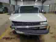 2002 Chevrolet Silverado 1500 with VIN 1GCEC19T72E234402, listed as a Copart auction lot 85130274 with 205,415 mi miles and Salvage title. Bid and sale history available at DreamBid. Image 5.