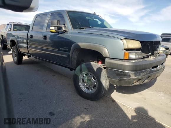 ✅ 2006 Chevrolet Silverado 2500HD LT1 • VIN: 1GCHC23D16F194368 • Лот: 48379025. Опубликован ранее на Copart с пробегом 135 673 миль. Бесплатный доступ к архиву аукционных продаж из США и подробный отчёт об истории автомобиля на DreamBid. Изображение 4.