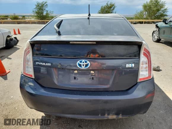 ✅ 2015 Toyota Prius Two • VIN: JTDKN3DU6F1931131 • Lot: 71125765. Listed on Copart with 150,643 mi. Free auction sales archive from the USA and detailed vehicle history report at DreamBid. Image 6.