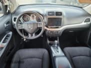 ✅ 2019 Dodge Journey SE • VIN: 3C4PDCBB0KT856553 • Lot: 87046405. Wystawiony na Copart z przebiegiem 93 217 mil. Bezpłatny archiwum sprzedaży aukcyjnych z USA i szczegółowy raport historii pojazdu na DreamBid. Zdjęcie 8.