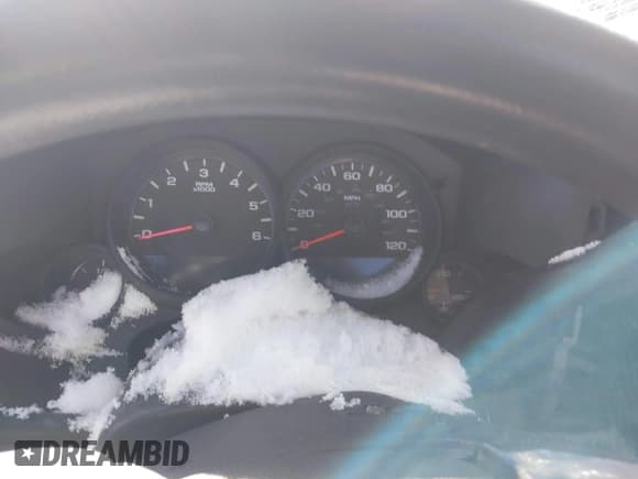 ✅ 2013 Chevrolet Silverado 1500 Work Truck • VIN: 1GCNKPEX2DZ344817 • Lot: 41581439. Wystawiony na IAAI z przebiegiem 45 848 mil. Bezpłatny archiwum sprzedaży aukcyjnych z USA i szczegółowy raport historii pojazdu na DreamBid. Zdjęcie 7.